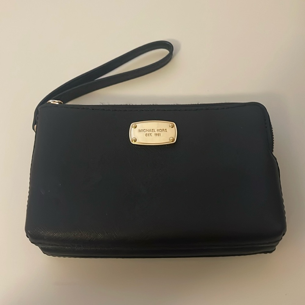 Michael Kors wristlet
